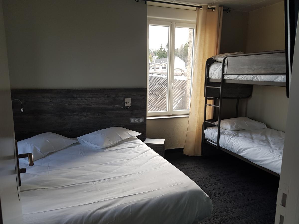 Hotel Jeanne D'Arc Saint-Chély-dʼApcher Kültér fotó