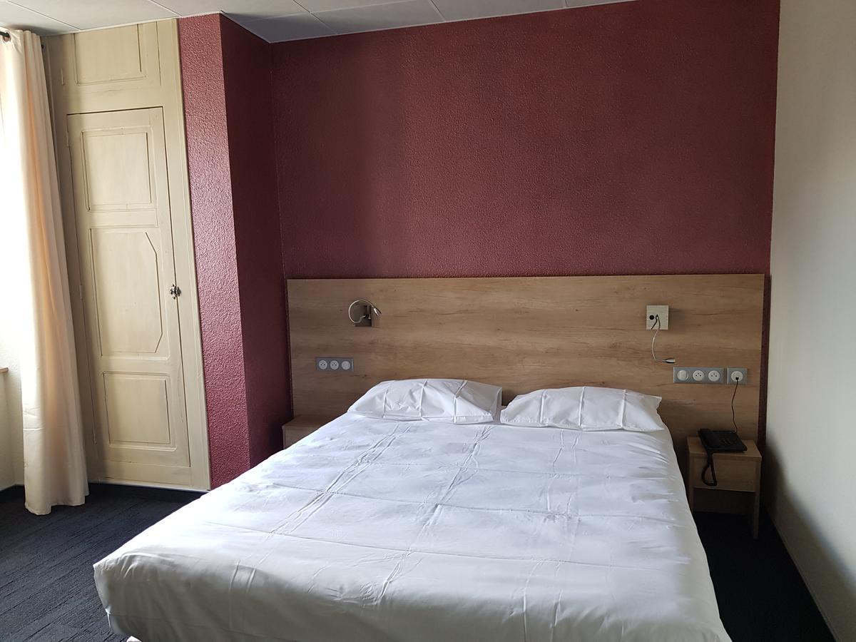 Hotel Jeanne D'Arc Saint-Chély-dʼApcher Kültér fotó