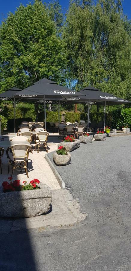 Hotel Jeanne D'Arc Saint-Chély-dʼApcher Kültér fotó